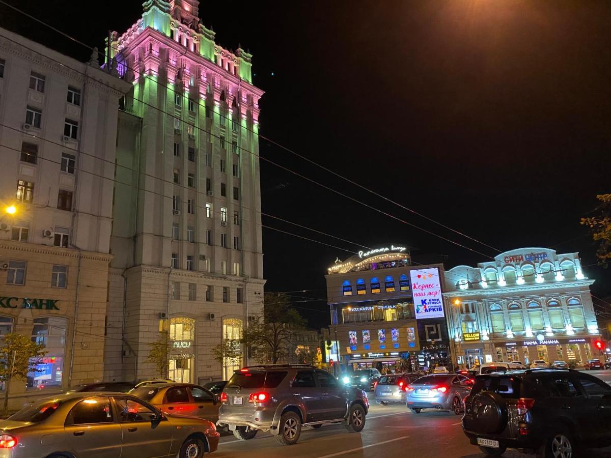 Panorama Luxury Apartment In The House With A Spire, A Historical Building In The City Centre Харков Екстериор снимка