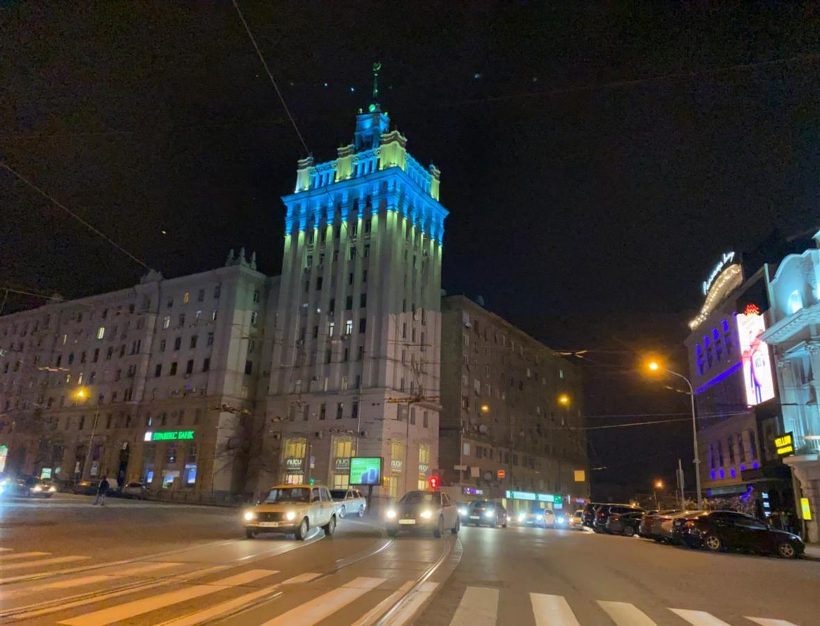 Panorama Luxury Apartment In The House With A Spire, A Historical Building In The City Centre Харков Екстериор снимка