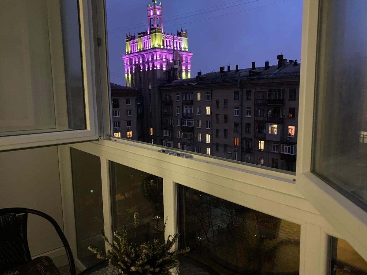 Panorama Luxury Apartment In The House With A Spire, A Historical Building In The City Centre Харков Екстериор снимка