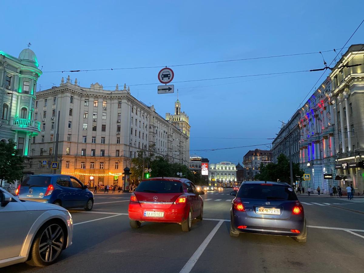 Panorama Luxury Apartment In The House With A Spire, A Historical Building In The City Centre Харков Екстериор снимка